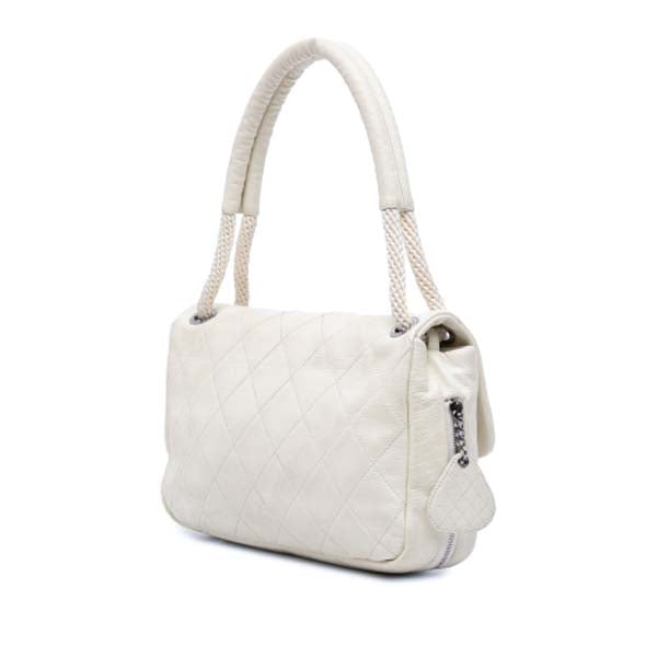 Quilted Calfskin Expandable Zip Yacht Flap