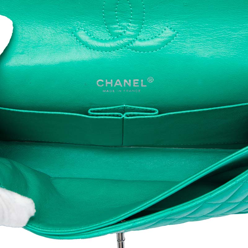 Medium Classic Lambskin Double Flap