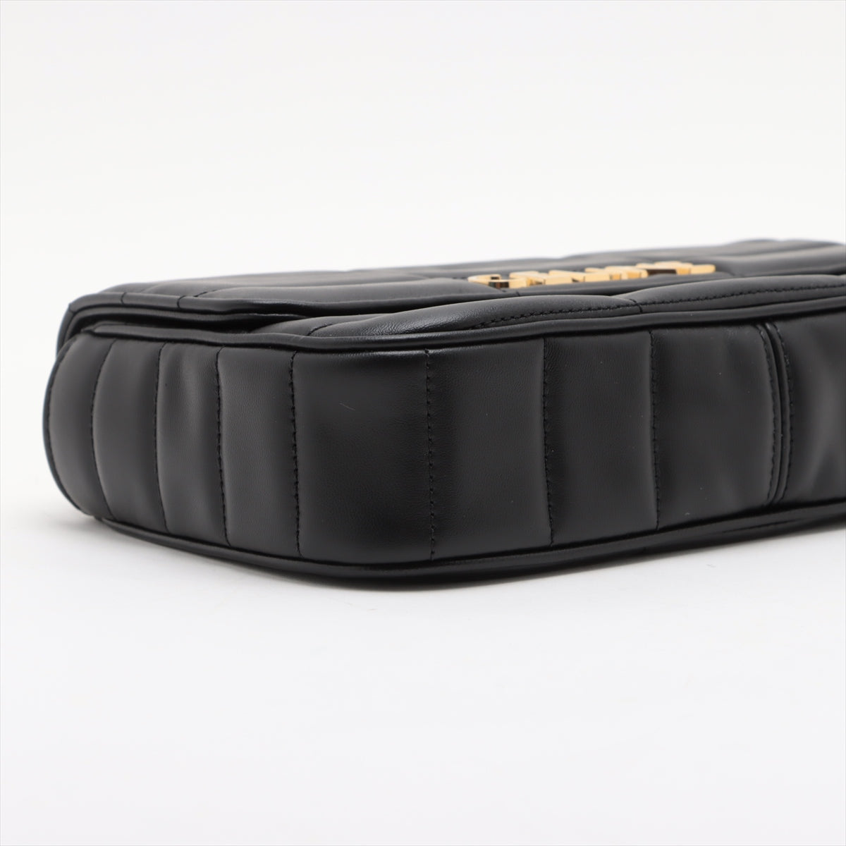 Matelasse Monochrome Shoulder Bag