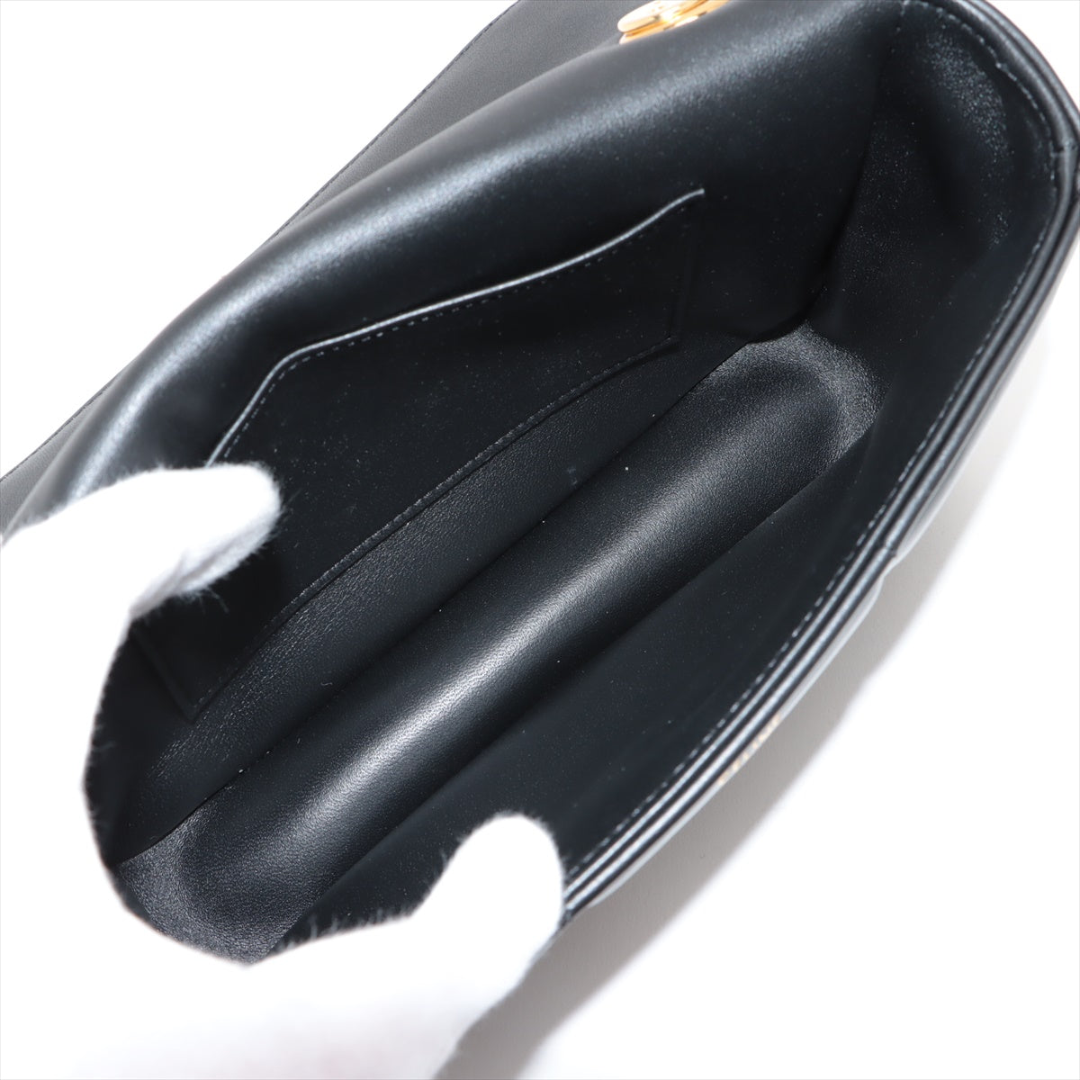 Matelasse Monochrome Shoulder Bag