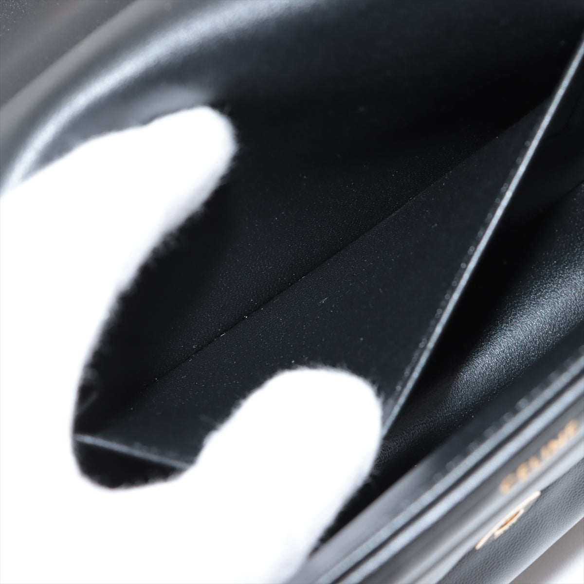 Matelasse Monochrome Shoulder Bag