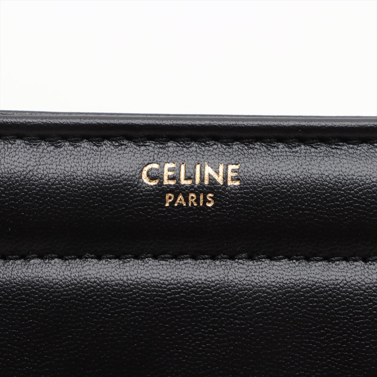Matelasse Monochrome Shoulder Bag