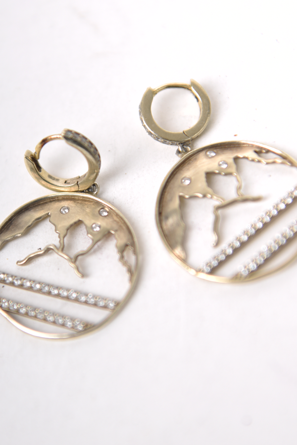 The Sierra Hills Earrings (14k Yellow Gold and Diamonds)