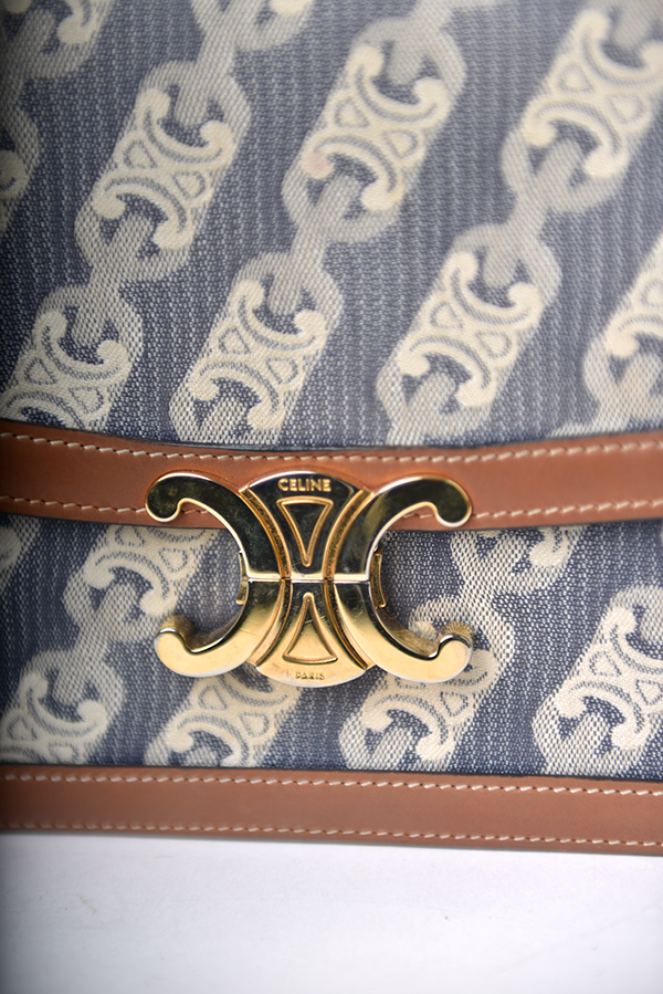 Teen Triomphe Crossbody Bag
