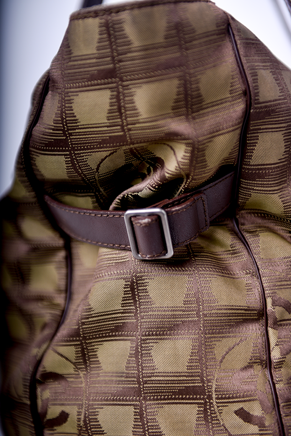 Travel Ligne Tote
