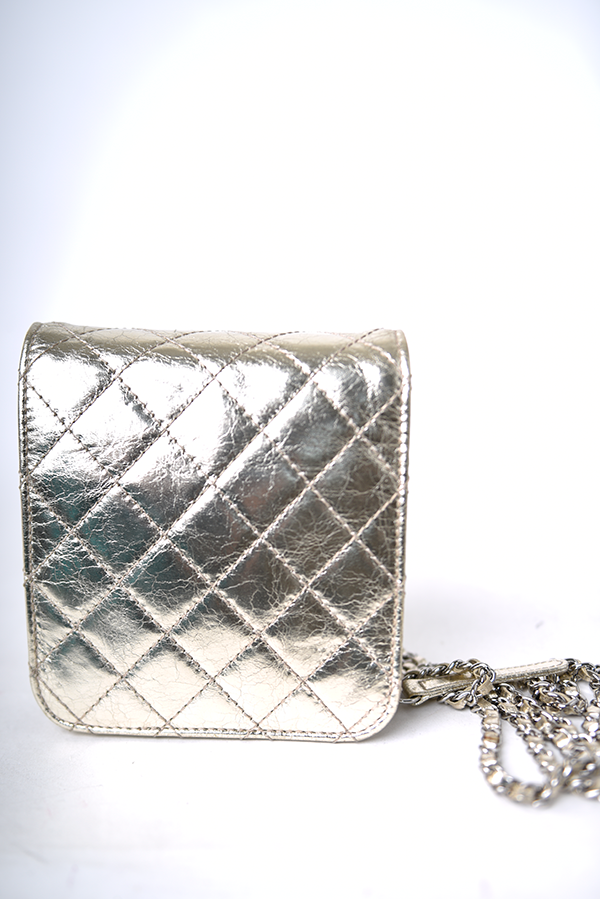 Gold Metallic Calfskin Clams Chain Wallet On Chain