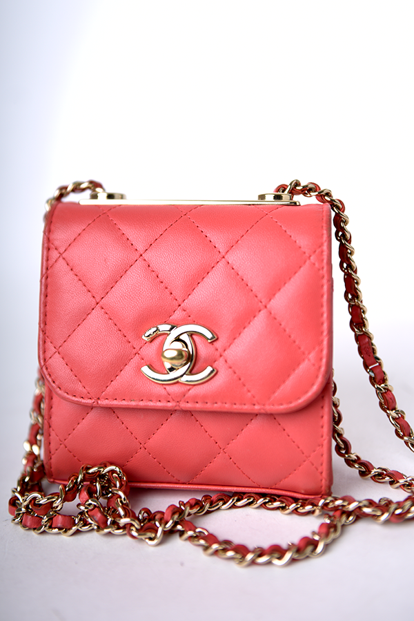 Mini Matelasse Chain Shoulder Bag