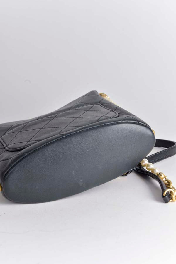 About Pearls Flap Hobo