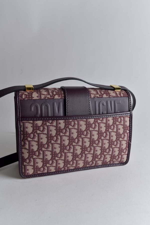Oblique Montaigne 30 Shoulder Bag