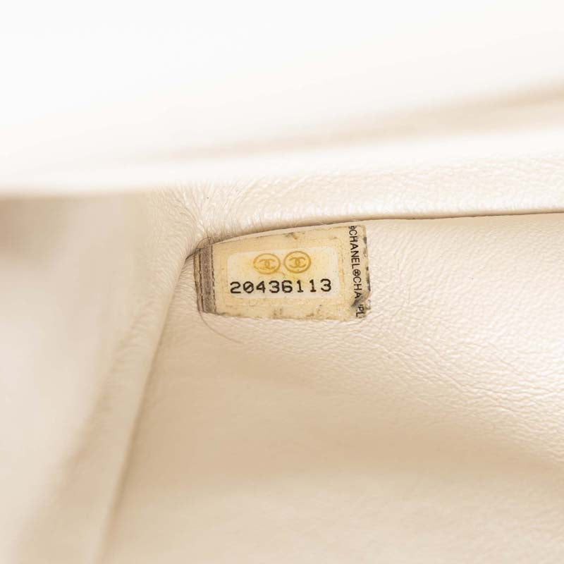 Medium Classic Caviar Double Flap
