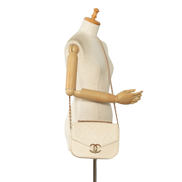 Medium Caviar Paris Cuba Thread Around Flap