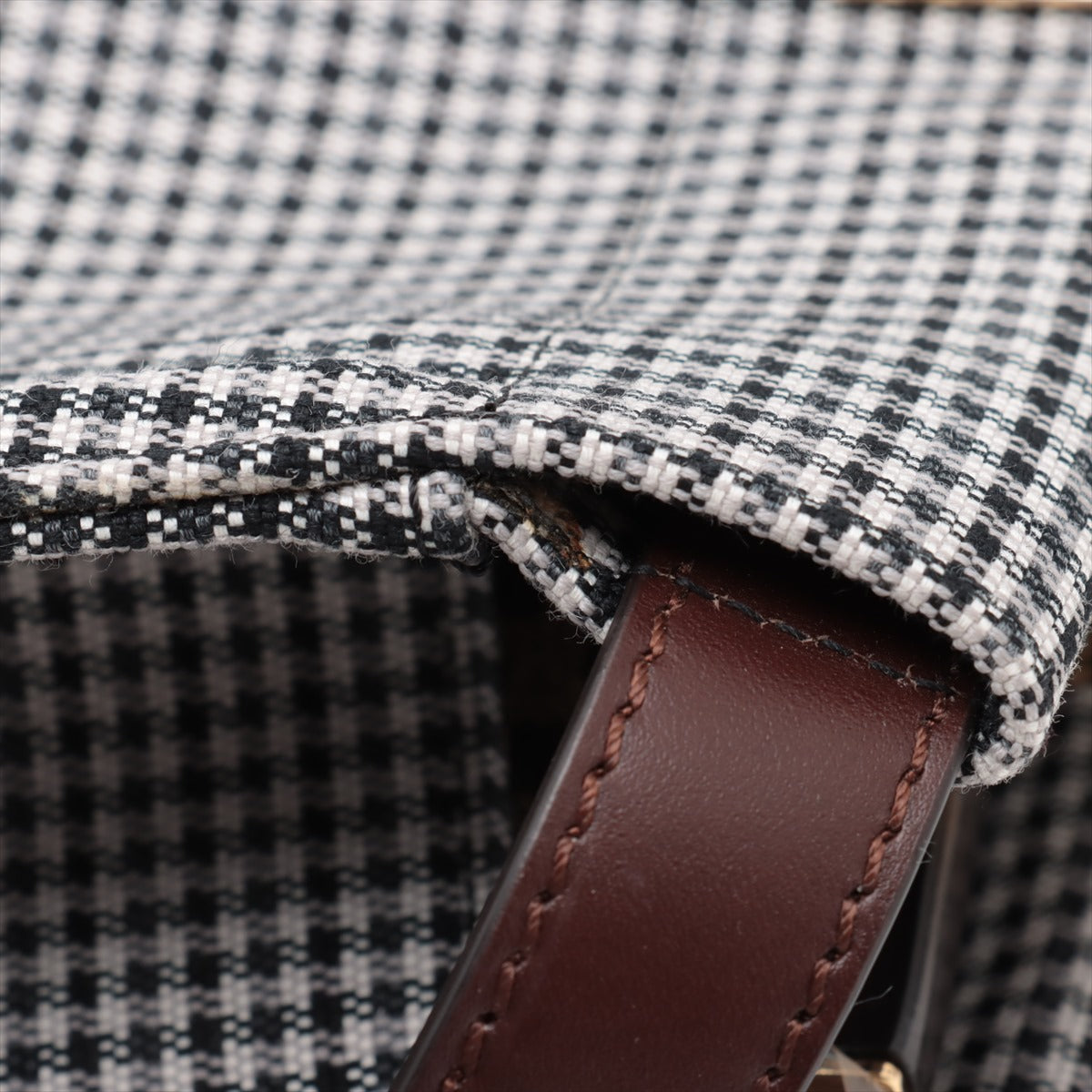 Peekaboo ISeeU Medium