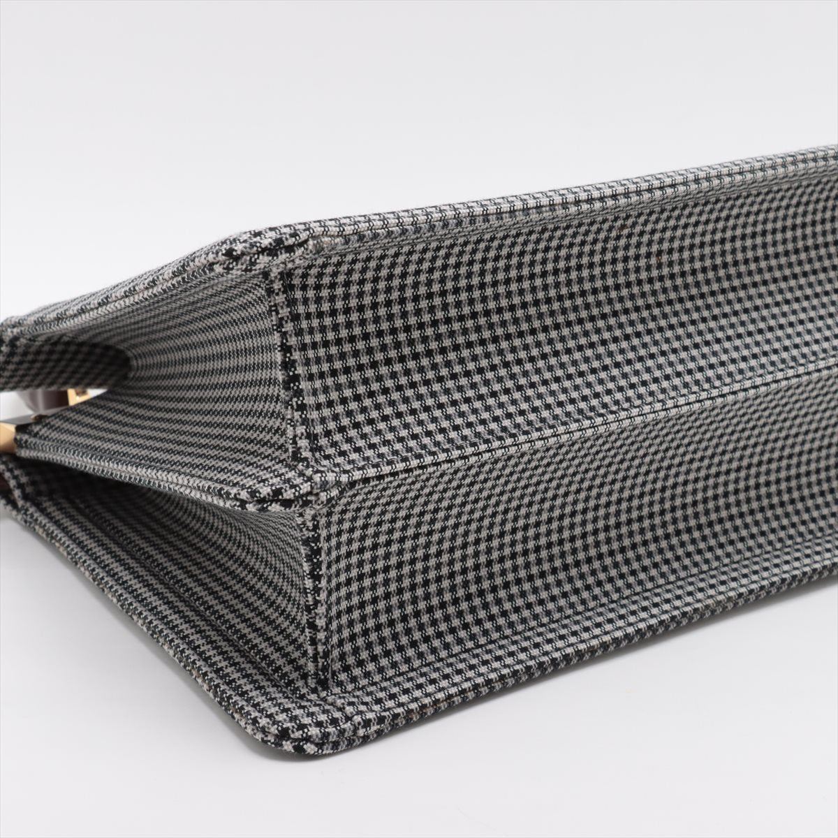 Peekaboo ISeeU Medium