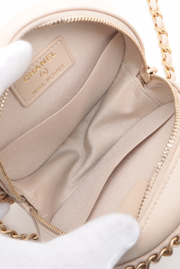 Round Chain Lambskin Clutch