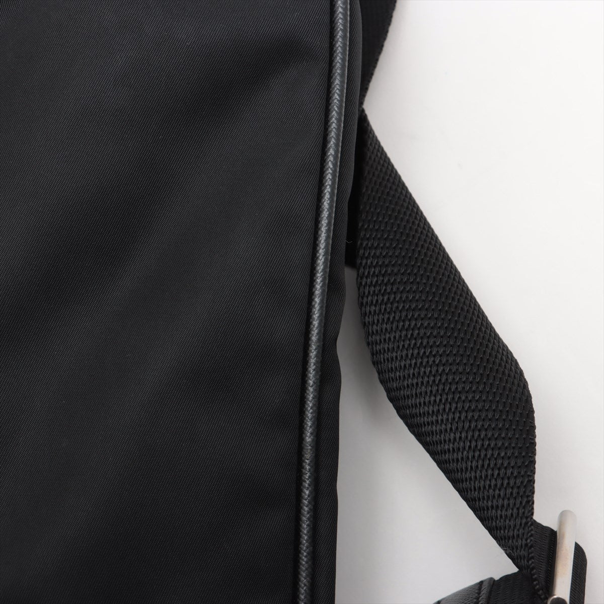 Tessuto Shoulder Bag