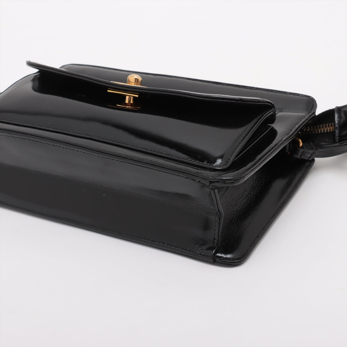 Turnlock Patent Leather Wristlet Clutch Bag