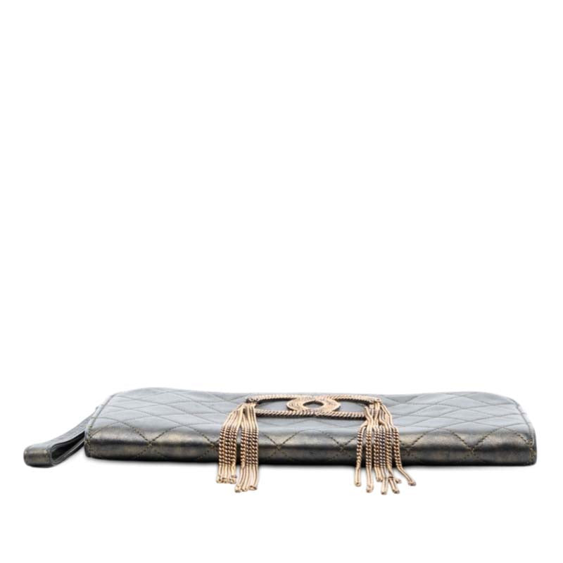 CC Chain Fringe Clutch