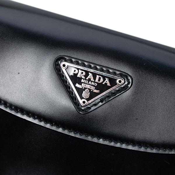 Enameled Metal Triangle Cleo Mini