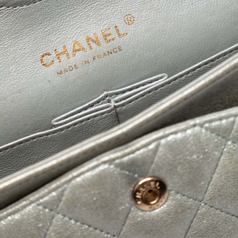 Medium Classic Iridescent Lambskin Double Flap