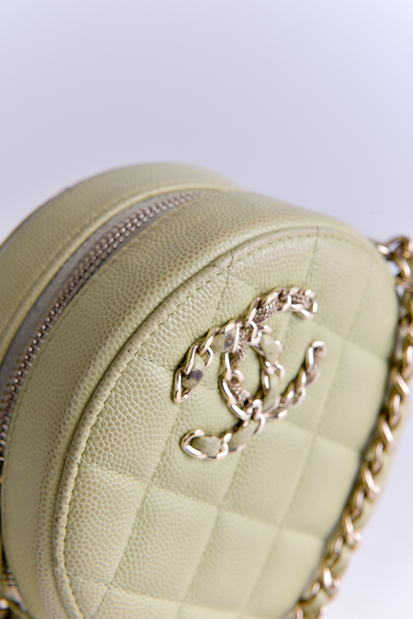 Round Quilted Caviar French New Wave Clutch