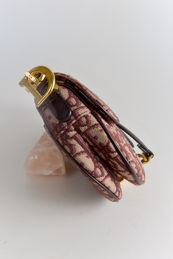 Diorissimo Oblique Saddle