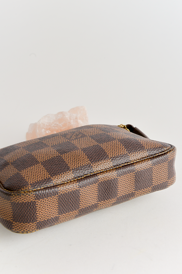 Damier Ebene Pochette Handbag