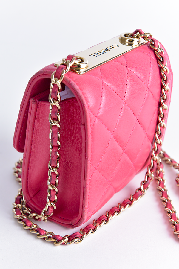 Lambskin Trendy Clutch with Chain