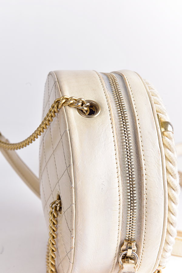 Round En Vogue Bag