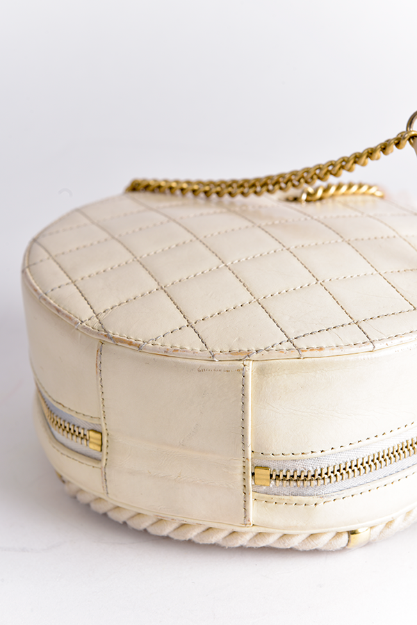 Round En Vogue Bag